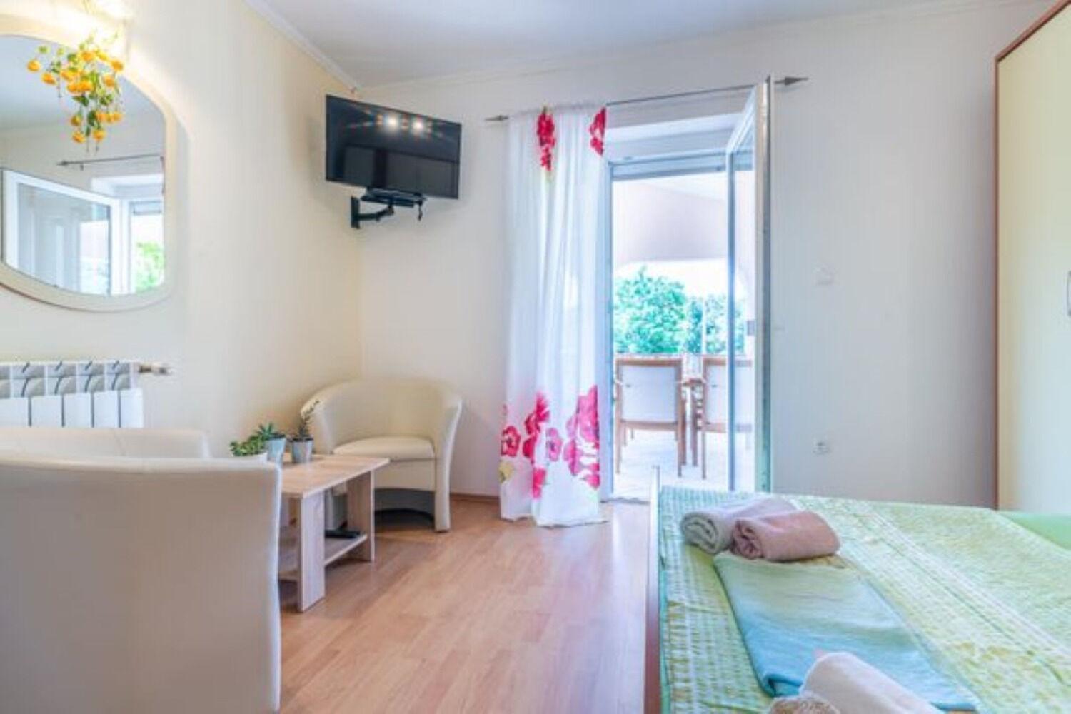 Apartments Barbara 苏佩塔斯卡德拉加 外观 照片